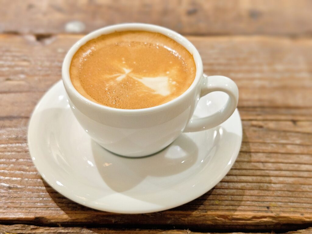 フラットホワイトにおける味や食感の特徴