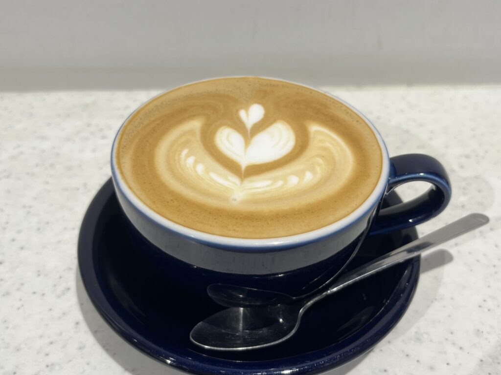 フラットホワイトの定義と発祥